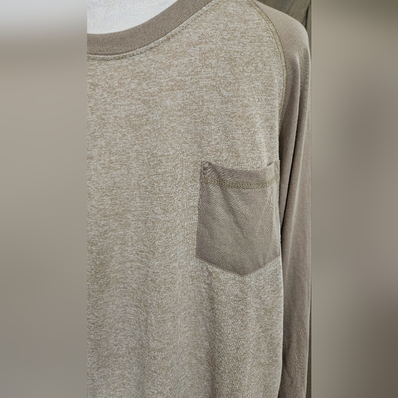 DIKOTOMY Contrast jersey longsleeve raglan crew neck tee. Taupe/tan. Size XL NWT - Picture 6 of 10